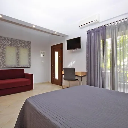 Stamos And Apartamento *