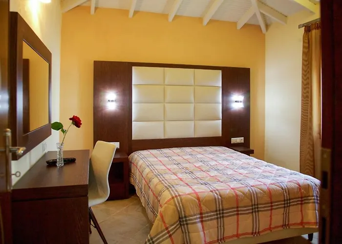 Stamos And Apartamento Vourvourou