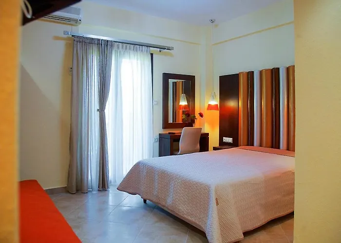 Stamos And Vourvourou