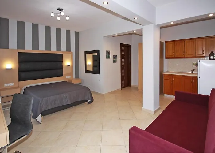 Stamos And * Vourvourou